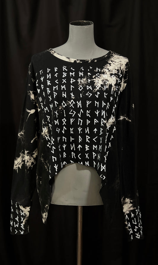 OOAK - XXL - RUNIC LONGSLEEVE