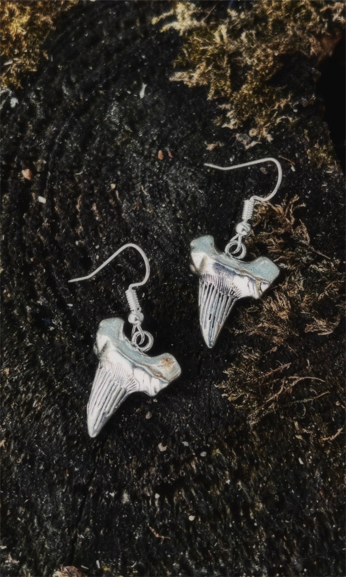 SHARK TEETH EARRINGS