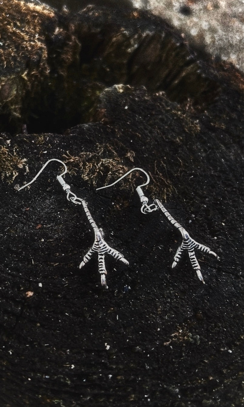 RAVEN CLAW EARRINGS