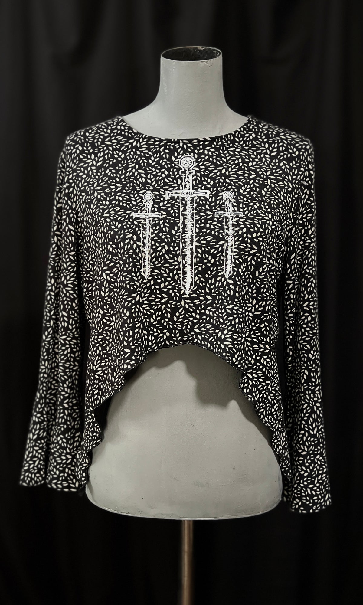 OOAK - XL - SWORDS LEAF PRINT LONGSLEEVE