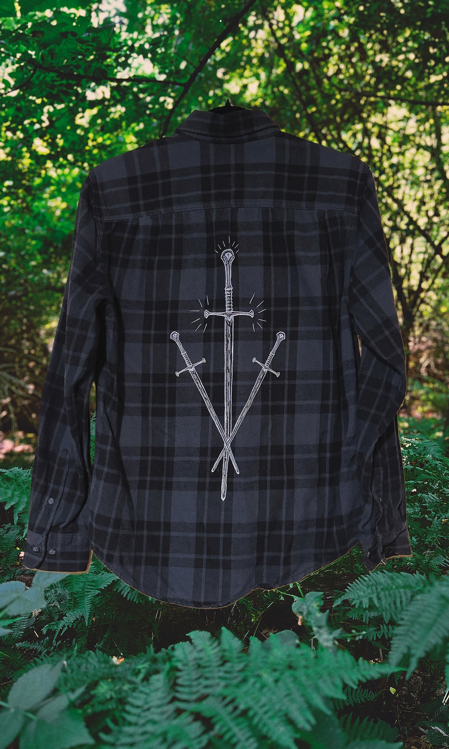 OOAK - M - UNISEX/MENS BLACK/GREY SWORDS FLANNEL