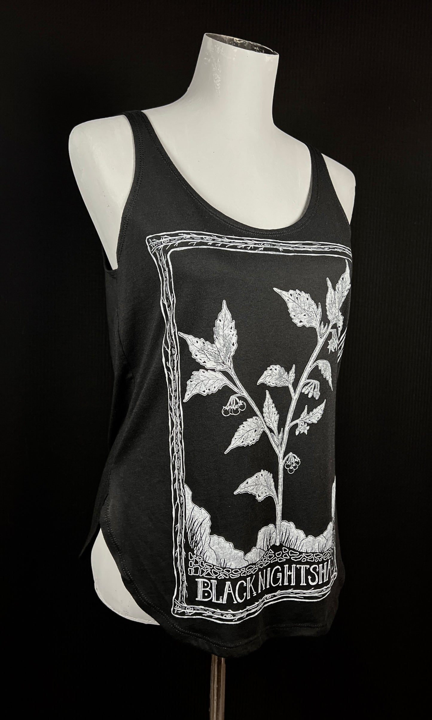 SOVRIN X FORAGER CHEF BLACK NIGHTSHADE SIDE SLIT TANK