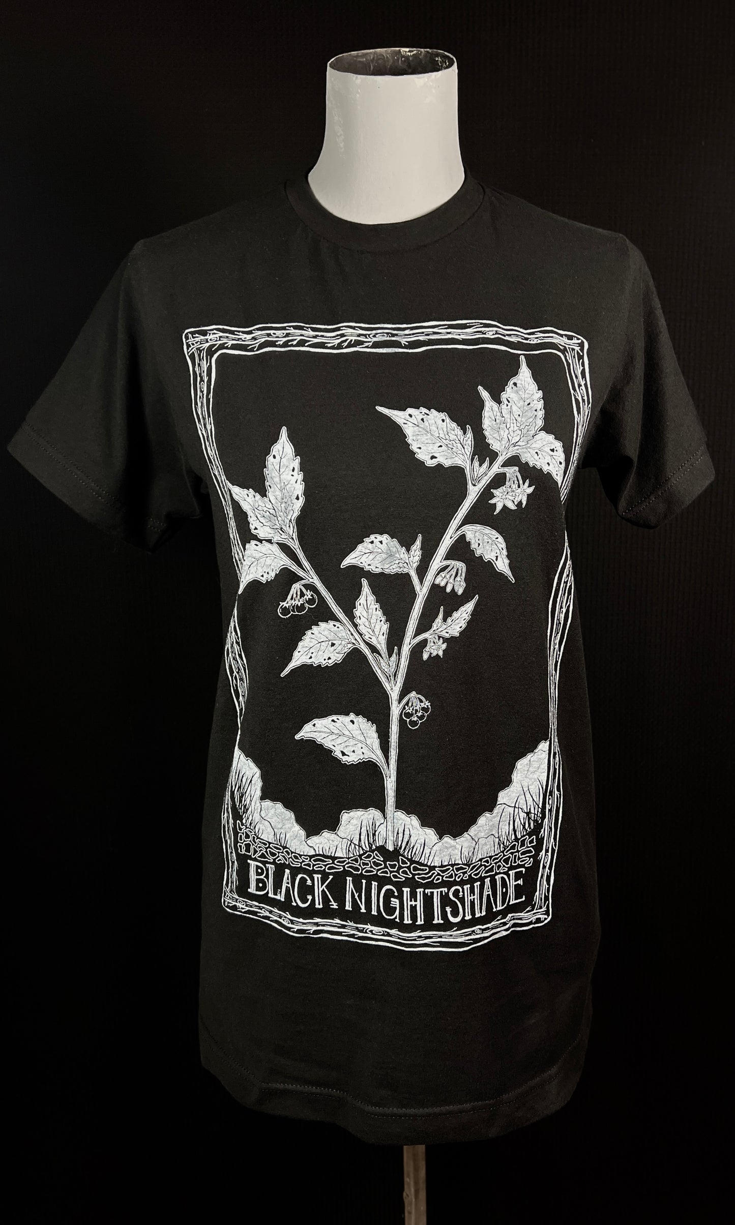 SOVRIN X FORAGERCHEF BLACK NIGHTSHADE MENS TEE