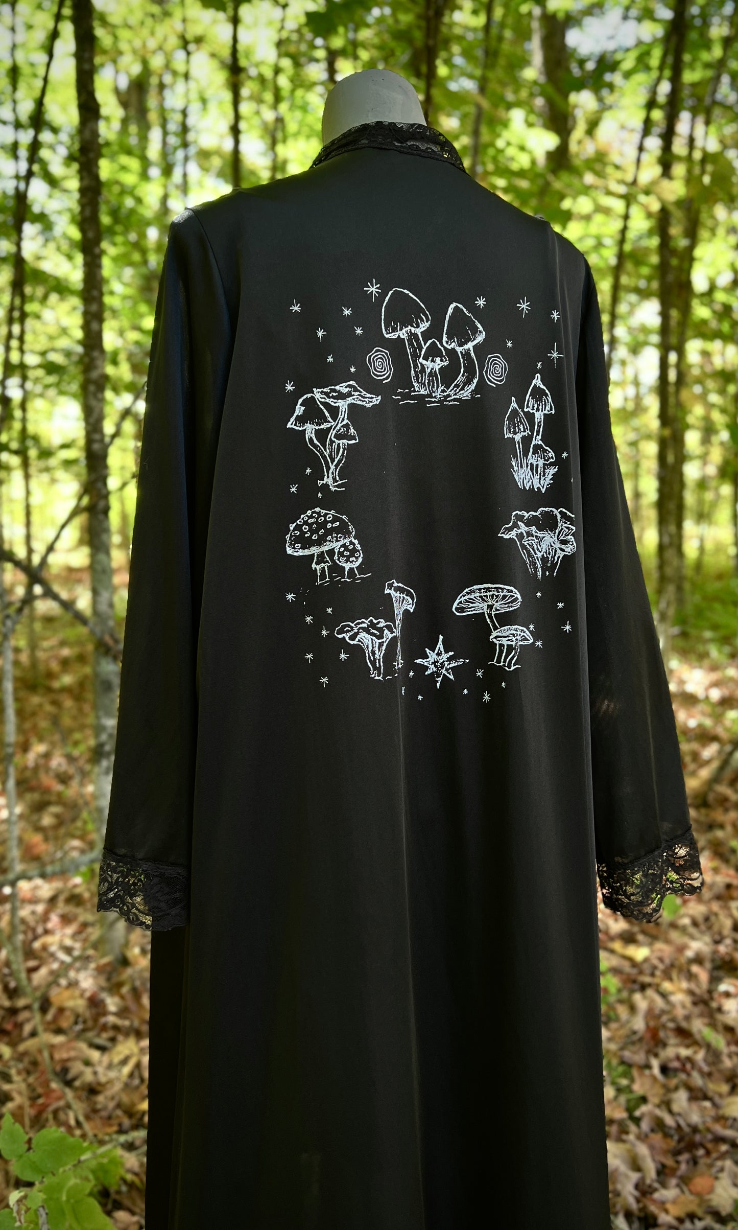 OOAK XXL FAIRY RING VINTAGE LACE ROBE